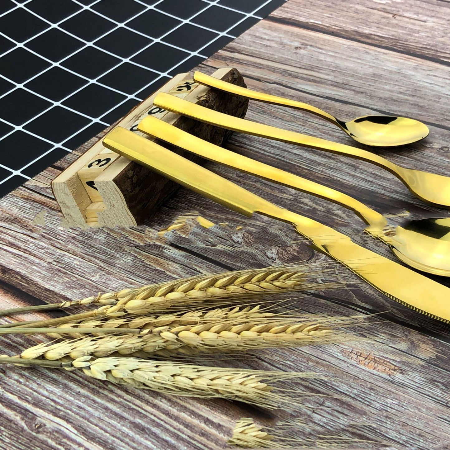 Stainless Steel Western Golden/Silver 24 Piece Cutlery Set