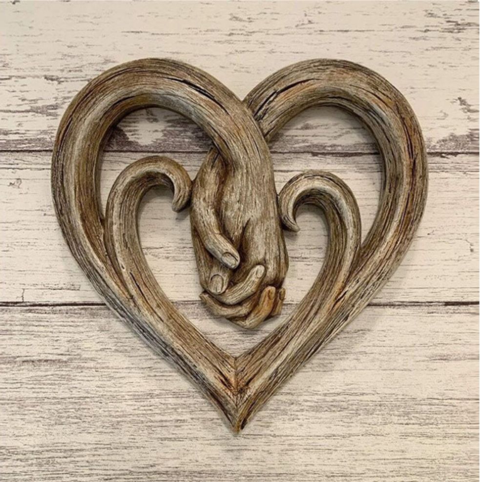 Resin Crafts Hand in Hand Heart Wall Decoration Art Sculpture
